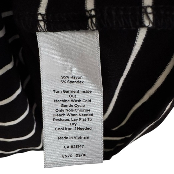 Talbots Striped Long Sleeve Knit Top Boatneck Stretch Nautical Black White Large - Picture 5 of 5